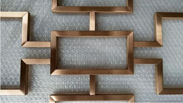 選不銹鋼屏風在糾結點焊還是滿焊？我幫你